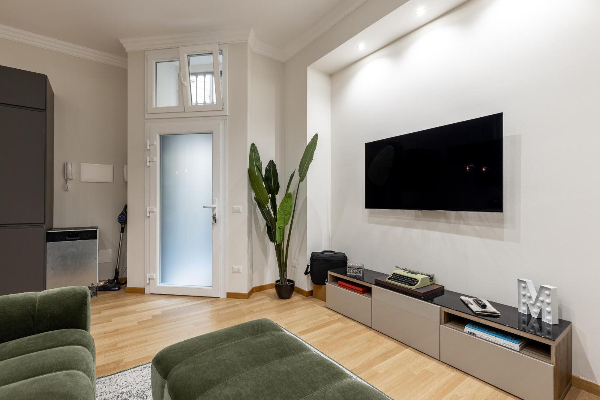 Tadino 1 * Milan